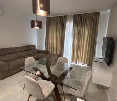 Strozanac Apartment | Apartment Leon