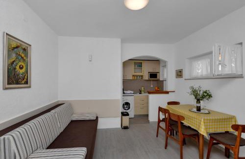 Donja luka Apartment | Apartment Letica