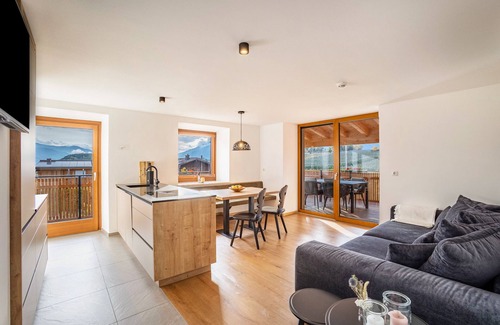 Naz Apartment | Apartment 'Linderhof Panorama Terrasse' with Mountain View, Shared Pool and Wi-Fi