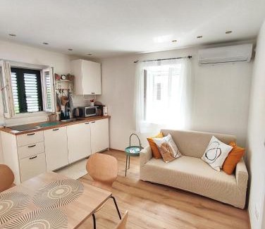 Slatine Apartment | Apartment LIPA