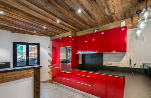 Val-d'Isere Villa | Apartment Louis - Four Bedroom Villa, Sleeps 8