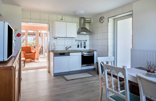 Sexau Apartment | Apartment 'Luise' with Private Terrace, Shared Garden and Wi-Fi