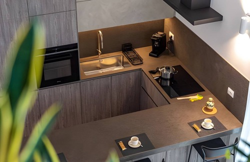 Municipio 1 Apartment | Apartment 'Luxury Terrazza' with Sea View, Wi-Fi and Air Conditioning