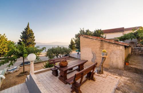 Brist Apartment | Apartment Mande