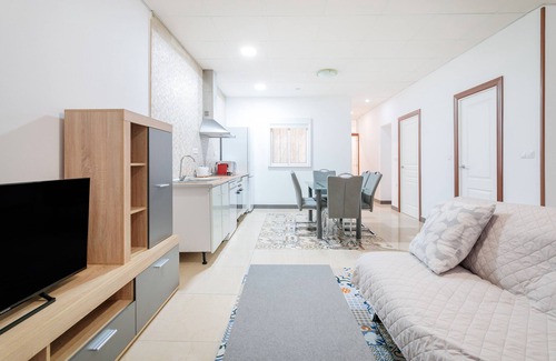 Alicante Apartment | Apartment 'Mar Y Sol' with Private Terrace, Wi-Fi and Air Conditioning