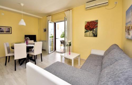 Dinjiska Apartment | Apartment Marija-2 by Interhome