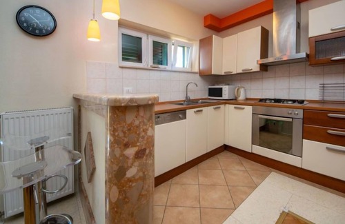 Zelenka Apartment | Apartment Matko by Interhome