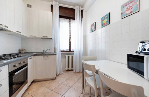 Colombare Apartment | Apartment 'Memy's House' with Private Pool, Wi-Fi and Air Conditioning