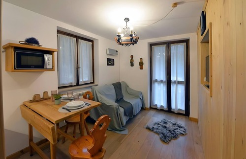 Morgex Apartment | Apartment 'Morgex' in the Center with Mountain View and Balcony