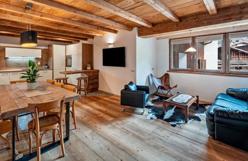 Predazzo Apartment | Apartment 'Mountain Dolomiti Apartament Sauna' with Mountain View and Wi-Fi