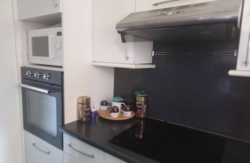 Enghien-les-Bains Apartment | Apartment near the station opposite a tree-lined square