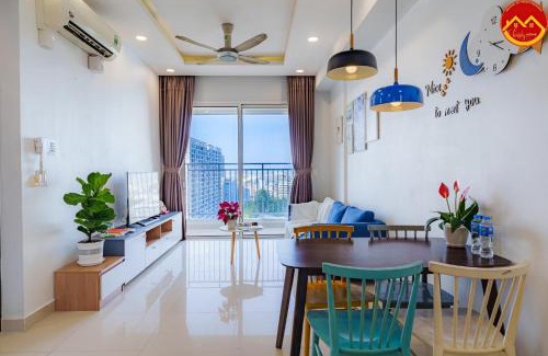 Tan Binh Apartment | Apartment - Near TSN Airport - 2Br 2WC - Luxury