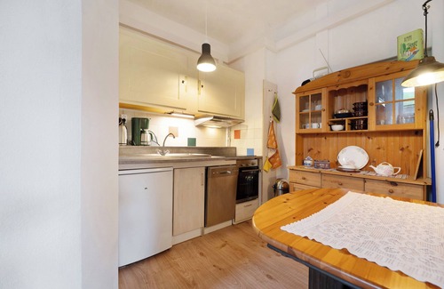 Merl Apartment | Apartment 'Nikola' with Shared Terrace, Shared Garden and Balcony, WLAN