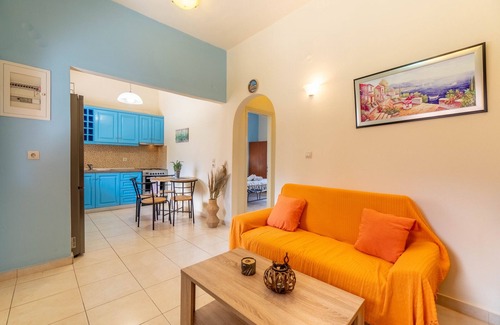 Agia Pelagia Chlomou Apartment | Apartment 'Nikos Seaside' with Sea View, Wi-Fi and Air Conditioning