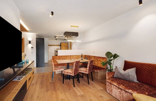 Muhlbach Apartment | Apartment 'Paradeis Apartments A17' with Mountain View, Balcony and Wi-Fi