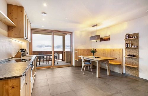 Meltina Apartment | Apartment 'Parliflhof Salten' with Mountain View, Shared Garden and Wi-Fi