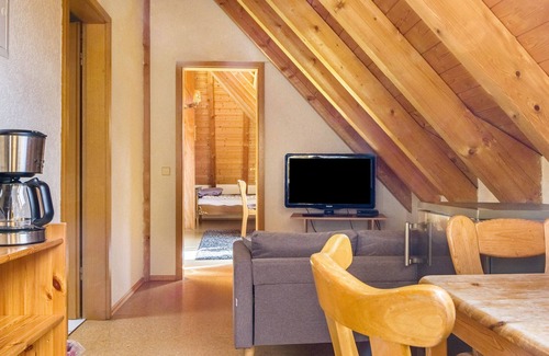 Kirchzarten Apartment | Apartment 'Pfisterhof' with Wi-Fi