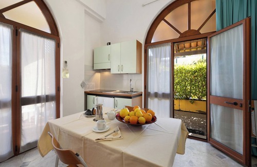 Pietra Ligure Apartment | Apartment 'Pian Dei Boschi B3210' with Shared Pool, Wi-Fi and Air Conditioning