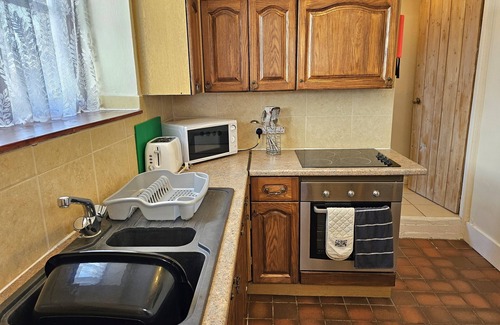 Simonsbath Apartment | Apartment-Private Bathroom