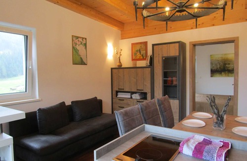 Wenns Apartment | Apartment-Private Bathroom-Mountain view