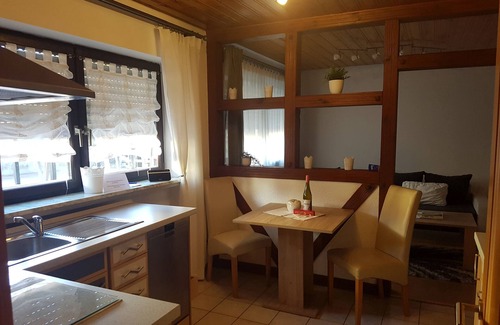 Markt Einersheim Apartment | Apartment 'Reblaus' with Private Terrace and Wi-Fi