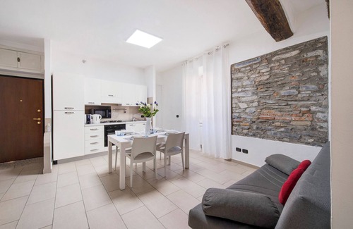 Como Apartment | Apartment "Risveglio" with Mountain View & Wi-Fi
