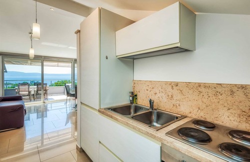 Njivice Apartment | Apartment Roberto with a sea view