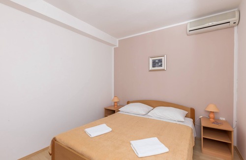 Banici House | Apartment & Rooms Villa Katarina - Double Room with Shared Balcony 3