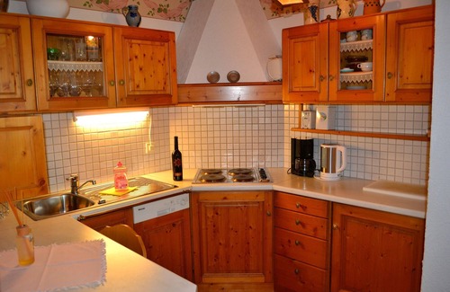 Sasbachwalden Apartment | Apartment 'Rotkehlchen' with Mountain View, Shared Terrace and Wi-Fi