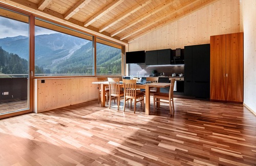 Stelvio Apartment | Apartment 'Rumwaldhof Enzian' with Mountain View, Shared Terrace and Wi-Fi