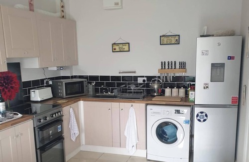 Carrick-on-Shannon Apartment | Apartment Sleeps 2 with Free Parking