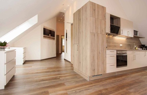 Lenne Apartment | Apartment 'Schwalbe' with Mountain View, Shared Terrace and Wi-Fi