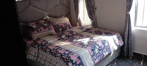Asaba Apartment | Apartment Sleeps 4 with Free Parking