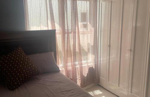 Portmore Apartment | Apartment Sleeps 6 with Pool Access