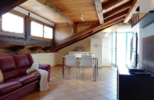 Gedici Apartment | Apartment Sofia with Roof Terrace and Sea View in Gedici (Lira)