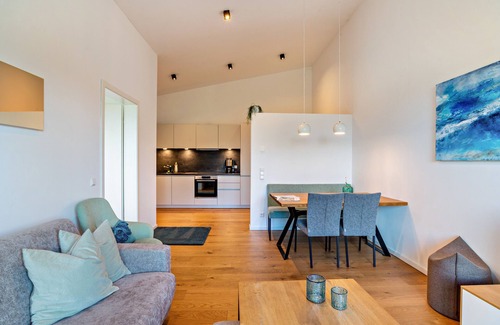 Conweiler Apartment | Apartment 'Sommer' with Shared Pool, Shared Garden and Wi-Fi