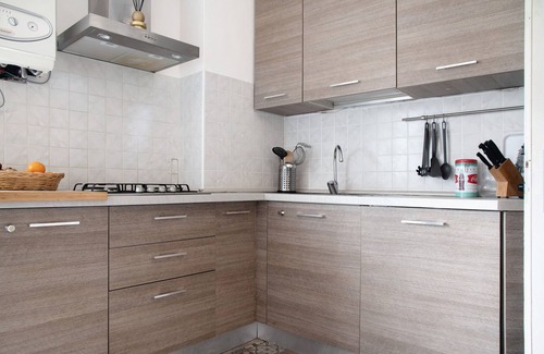 Luino Apartment | Apartment 'Stefano' with Lake View, Wi-Fi and Air Conditioning