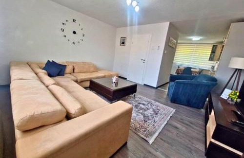 Novo Sarajevo Apartment | Apartment Sun Sarajevo - FREE garage, air conditioner in all rooms, garden