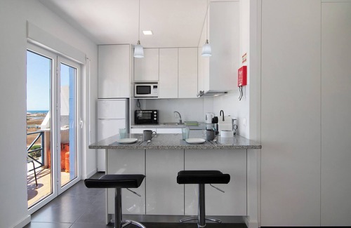 Armacao de Pera Apartment | Apartment Sunshine with Sea View, Balconies & Wi-Fi