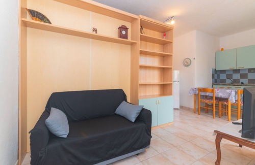 Olbia Apartment | Apartment 'The Lion's Head' with Private Terrace, Wi-Fi and Air Conditioning