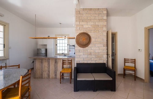 Punta Prosciutto Apartment | Apartment 'Villa Ada Attico' with Sea View, Wi-Fi and Air Conditioning
