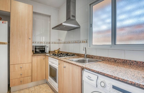 Plaza De La Costera Apartment | Apartment 'Voramar' with Sea View, Private Terrace and Wi-Fi