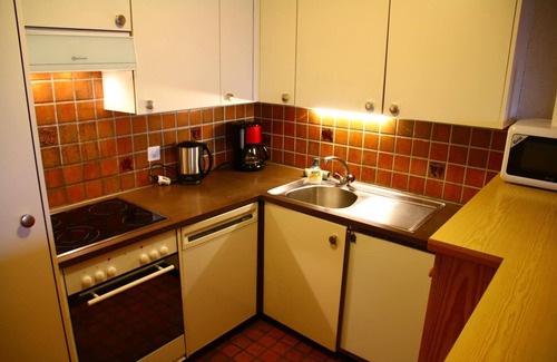 Sion Apartment | Apartment with balcony in Veysonnaz