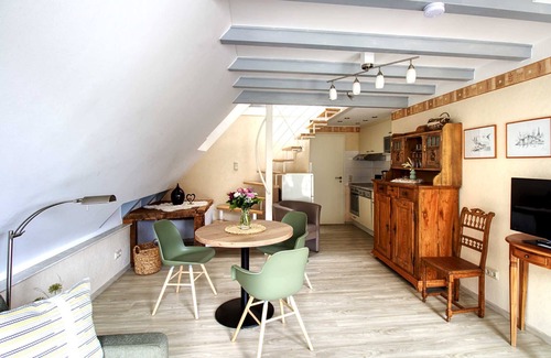 Bullay Apartment | Apartment with balcony directly on the banks and with a view of the Moselle