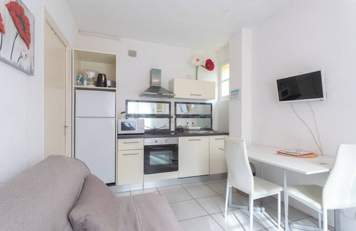 Lourdes Apartment | Apartment with Garden and Terrace in Lourdes, 2 People, Quiet and Well-Equipped
