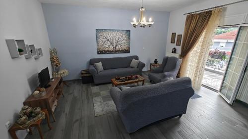 Loutraki Apartment | Apartment with Mountain View