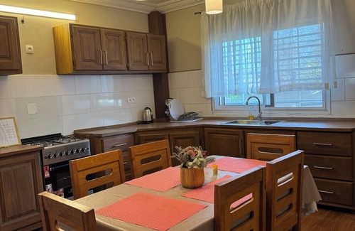 Buea Apartment | Apartment with Mountain View 1 - Akhard Hausnn