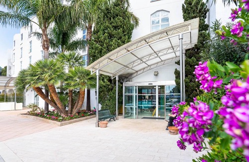 Muro Apartment | Apartment with shared pool, near the beach