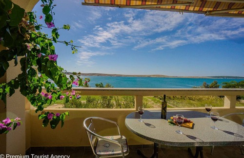 Vidalici Apartment | Apartment with sea view, directly at the beach, beach chairs