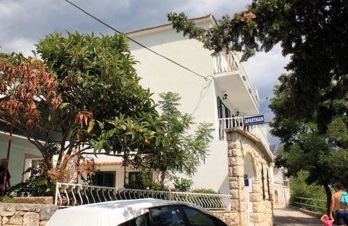 Brist Apartment | Apartments by the sea Brist, Makarska - 505